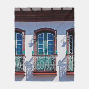 Balkone an der Fassade in Diamantina, Minas Gerais Fleecedecke