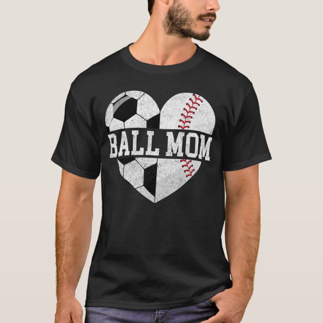 Ball Mom  Heart Funny Baseball Soccer Mom retro T-Shirt (Vorderseite)