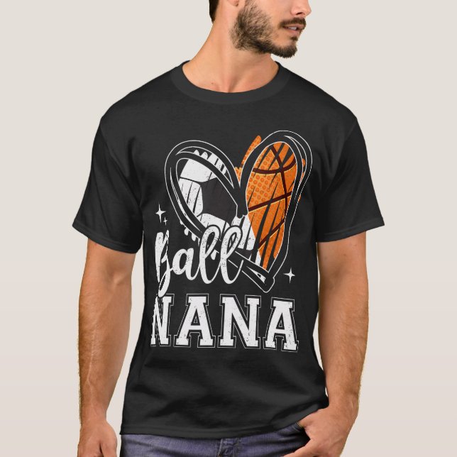 Ball Nana Heart Soccer Basketball Oma Mutter's T-Shirt (Vorderseite)