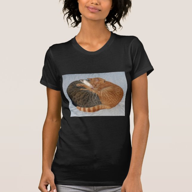 Ball of Cuteness T-Shirt (Vorderseite)