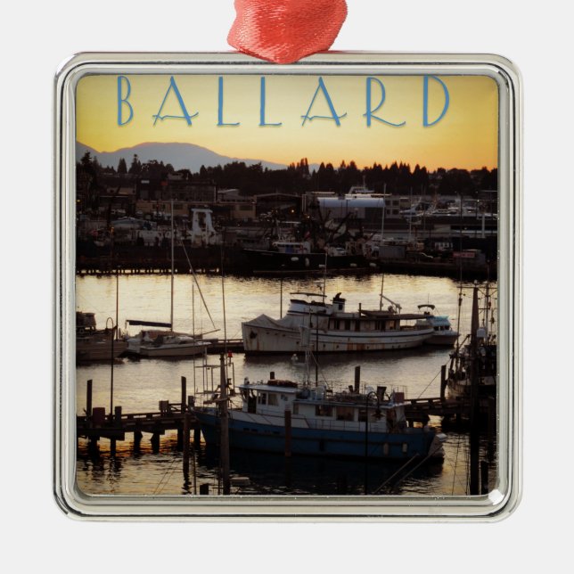 Ballard Boote Silbernes Ornament (Vorne)