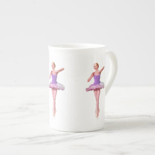 Ballerina in der lila und weißen prozellantasse
