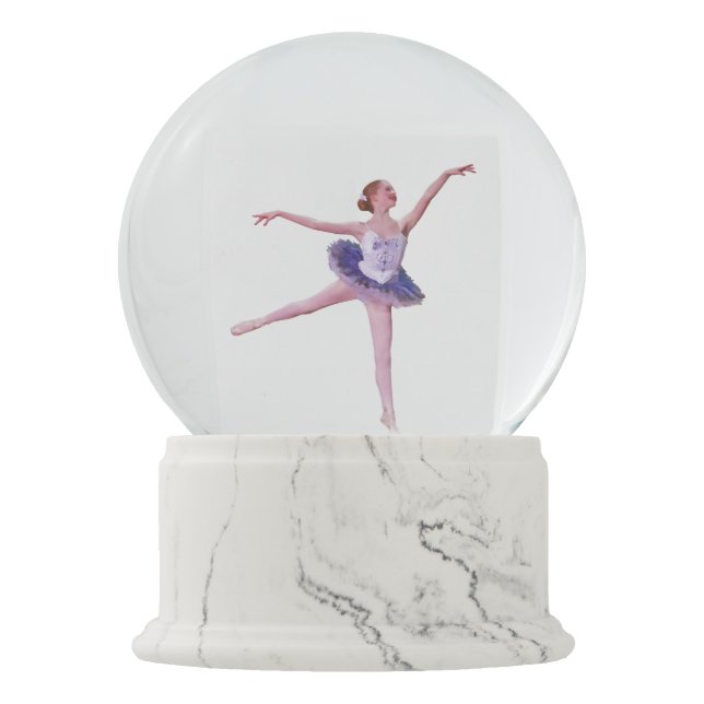 Ballerina in Lila und in weißem Schneekugel (Vorderseite)