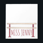 Ballet Ballerina Tance Class Studio Teacher Barre Notizblock<br><div class="desc">Notepad bietet eine originelle Abbildung einer Ballettbarre. Einfach mit dem Namen Ihres Lieblings-Tanzlehrers für ein einmaliges Geschenk personalisieren!</div>