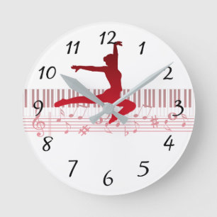 Ballet dancer on a keyboard runde wanduhr