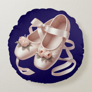 Ballet Slippers mit Ribbon & Peony Embellishs Rundes Kissen