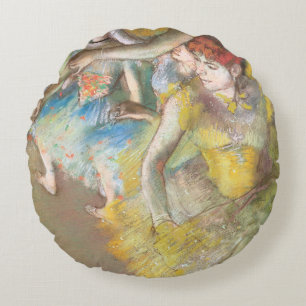 Balletttänzer auf der Bühne von Edgar Degas Rundes Kissen