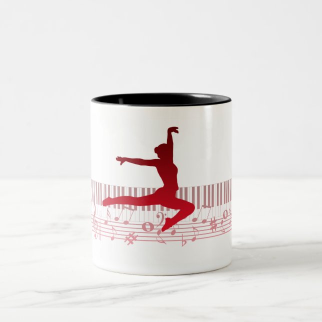 Balletttänzer auf der Tastatur Zweifarbige Tasse (Mittel)