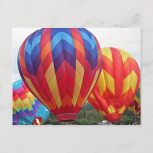 Ballon in lebhaften Farben Postkarte