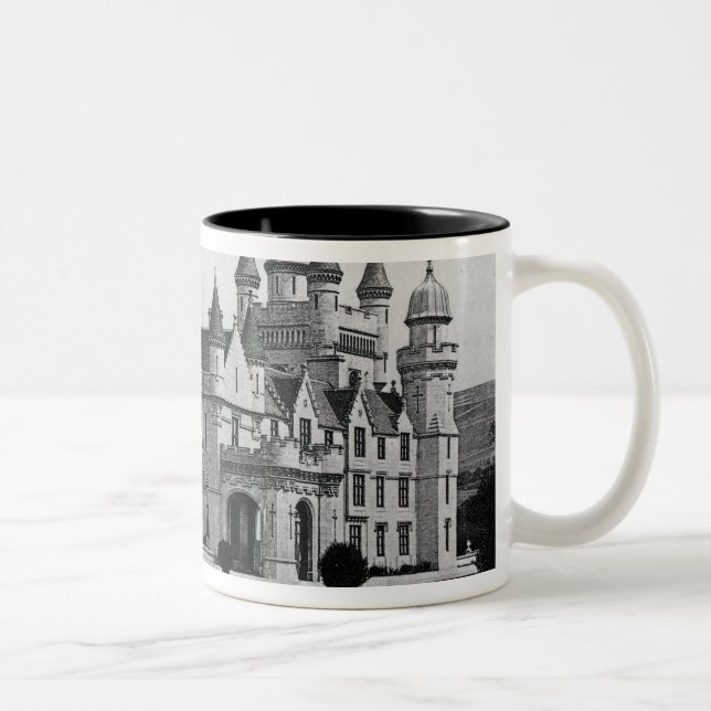 Balmoral-Schloss Zweifarbige Tasse (Rechts)