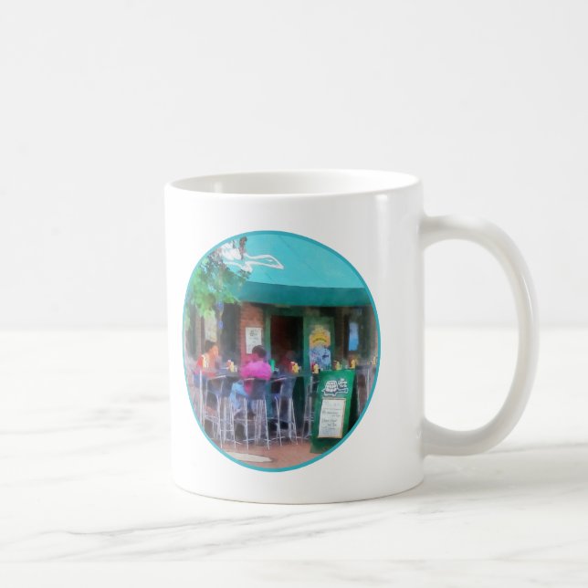 "Baltimore - Happy Hour in Fells Point": Fine Art Tasse (Rechts)