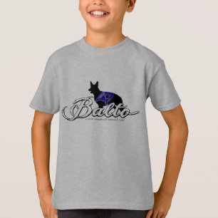 Balto ist ein Schäferhund-Service-Hund im Trainin T-Shirt