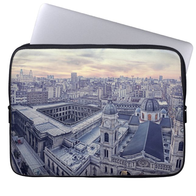 Balvaneta Kirche Laptopschutzhülle (Vorderseite)