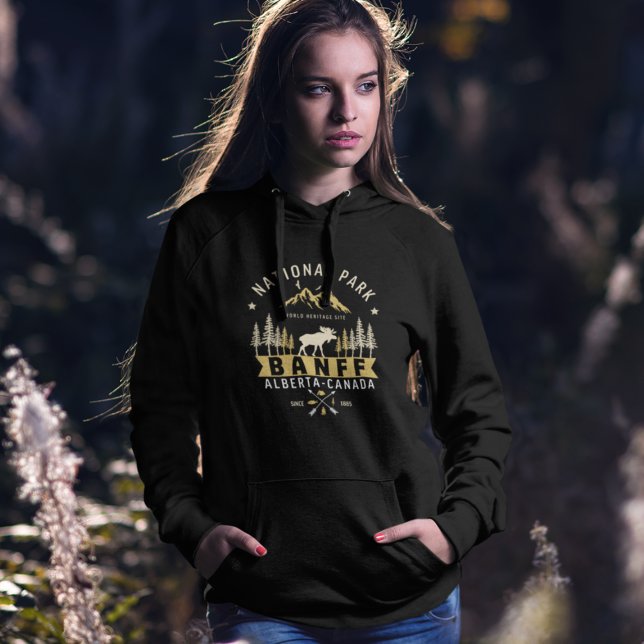 Banff National Park Vintage Landscape Hoodie (Von Creator hochgeladen)