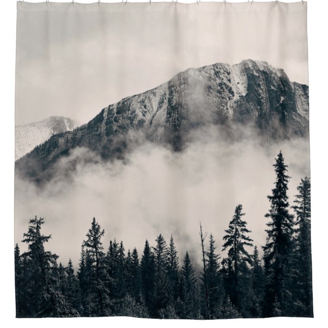 Banff Nationalpark nebelige Berge und Wälder in  Duschvorhang (Vorderseite)