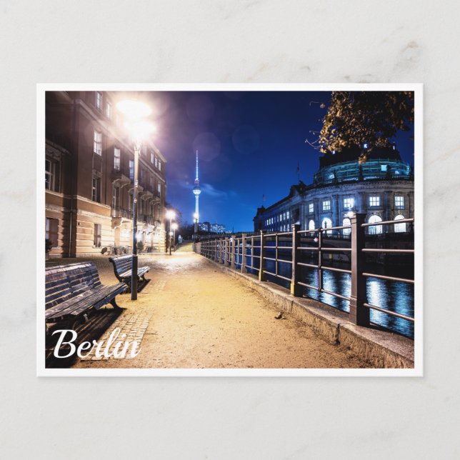 Bänke bei Spree in Berlin, Deutschland Postkarte (Vorderseite)