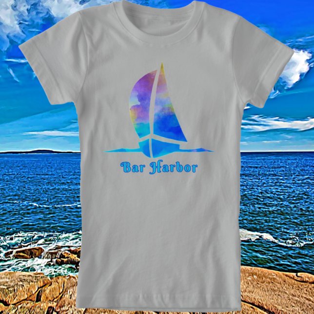 Bar Harbour Maine Watercolor Sailboat T-Shirt (Von Creator hochgeladen)