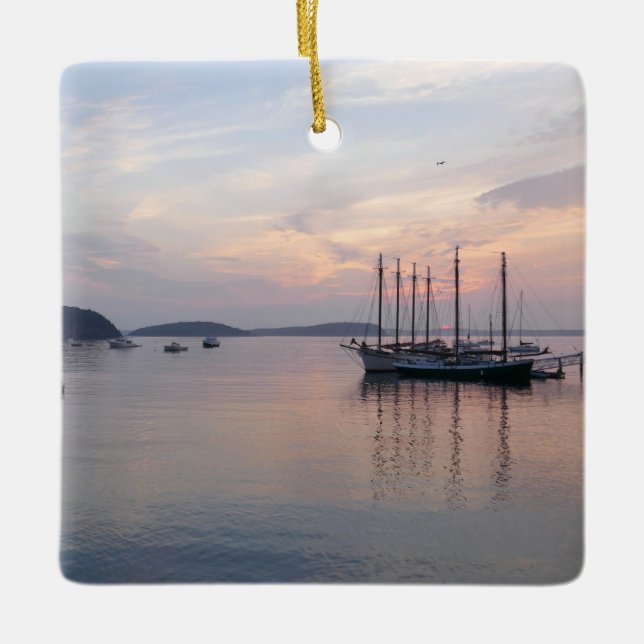 Bar Harbour Ships at Sunrise I Keramikornament (Vorderseite)