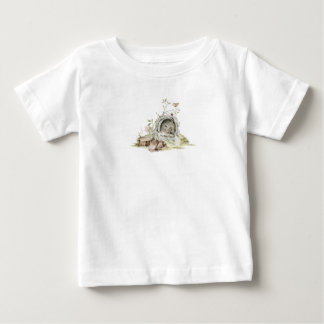 Bär in einem T - Shirt