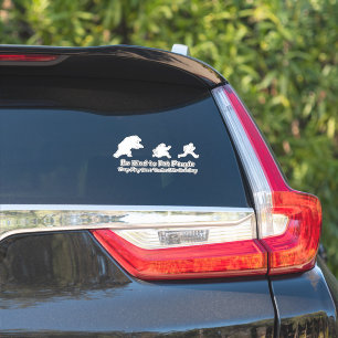 Bär jagen Leute mit lustigem Zitat-Kfz Aufkleber