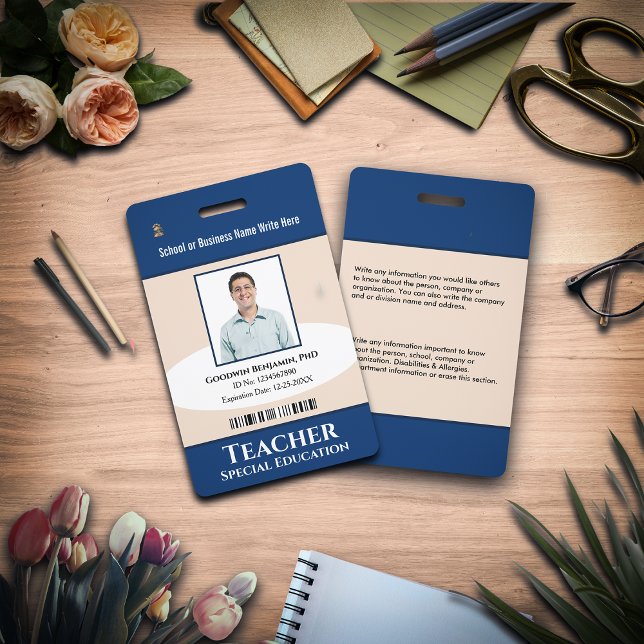 Bar-Logo für das Foto eines Mitarbeiters Ausweis (Employee Photo Name Logo Bar Code Custom Badge is to use for identification of  your employees. )