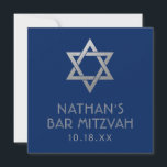 Bar Mitzvah Blue Silver Star von David Mini Sign<br><div class="desc">Kleines quadratisches Schild für eine elegante moderne,  blaue und silberne klassische Bar mitzvah mit individuelle Name,  Datum und Star of David Design. Der Fledermausmitzvah Singen ist stilvoll und elegant für ein kleines Willkommensschild,  Geschenktisch-Dekoration,  Geschenkboxen-Label oder andere Bar- und Fledermaus-Party-Dekor-Projekte.</div>