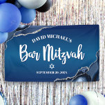 Bar Mitzvah Modern Navy Blue Ombre Agate Script Banner<br><div class="desc">Seien Sie stolz, freuen Sie sich und präsentieren Sie diesen Meilenstein Ihres Lieblings-Bar Mitzvah! Hänge diesen coolen, einzigartigen, modernen, personalisierten Banner auf, um seinen besonderen Tag zu ergänzen. Die Typografie der weißen Schrift und der Star of David überlagern einen tiefmarineblau ombre Hintergrund mit Stahlblau-Age mit silbernen Imitaten Akzente. Personalisieren Sie...</div>