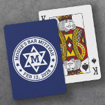 Bar mitzvah Stern von David blau jede Farbe Monogr Spielkarten<br><div class="desc">Bar mitzvah spielt Karten mit einem weißen Stern von David mit dem Monogramm-Initial des Jungen,  und Name und Datum um den Stern herum. Die Standardfarben sind weiß und dunkelblau,  aber alle Farben sind im Designwerkzeug vollständig anpassbar.</div>