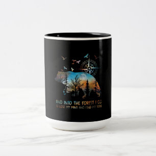 Bär und in den Wald gehe ich, um meinen Geist zu  Zweifarbige Tasse