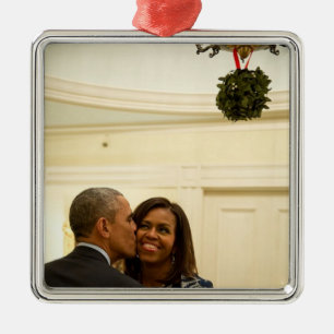 Barack und Michelle Mistletoe - Sq. Keramik-Orname Silbernes Ornament