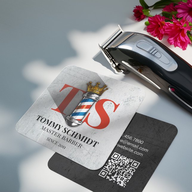 Barber Hair Shop Royal Crown Barber Pole QR Code Quadratische Visitenkarte (Von Creator hochgeladen)
