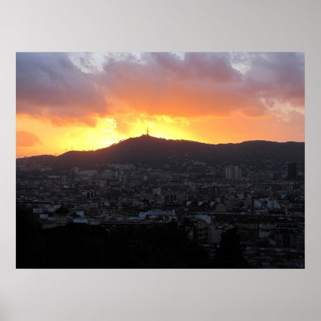 Barcelona bei Sonnenuntergang (Leinwand) Poster (Vorne)