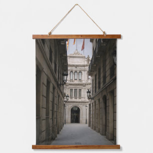 Barcelona Passage — Minimales Licht Wandteppich Mit Holzrahmen