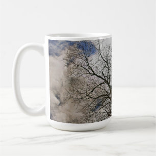 Bare Trees & Clouded Sky Nature Design Tasse