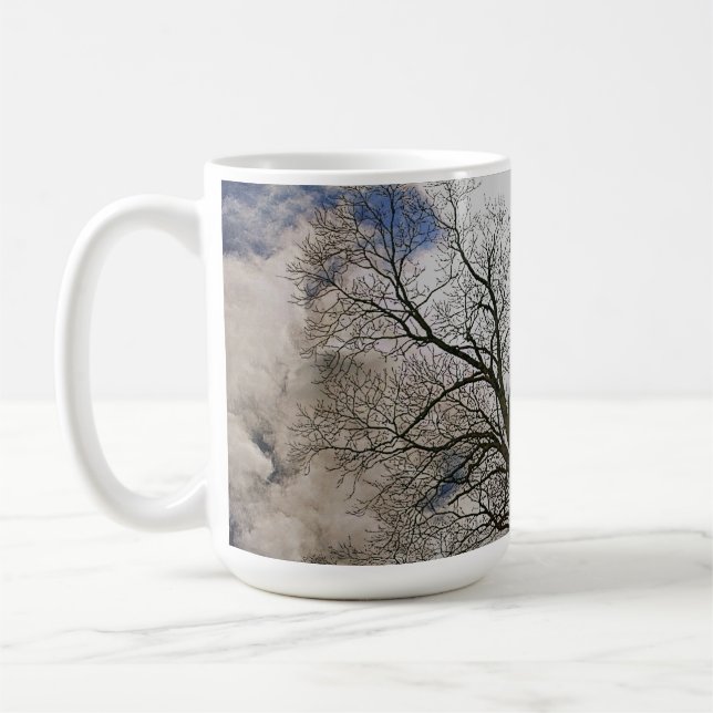 Bare Trees & Clouded Sky Nature Design Tasse (Links)