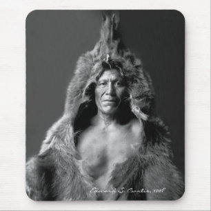 Bärenbauch - Ein Arikara-Medizinmann Mousepad