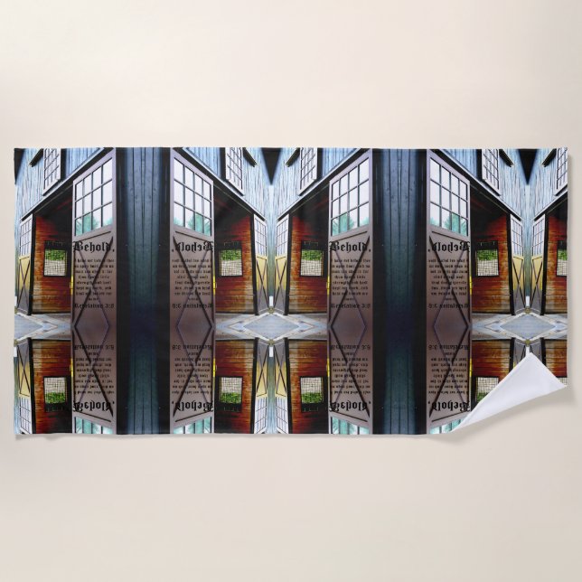 Barn Door Perspective, Revelation 3:8 Strandtuch (Vorderseite)