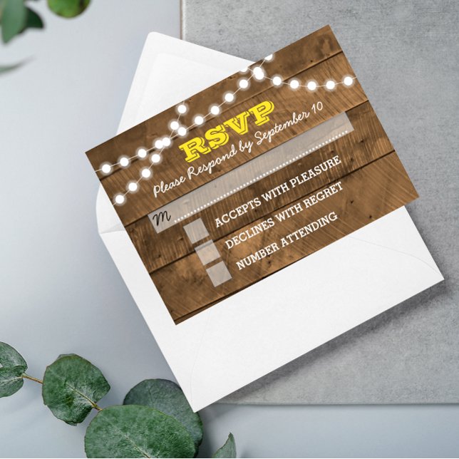 Barnwood Lights Gold Wedding RSVP Card Karte (Von Creator hochgeladen)