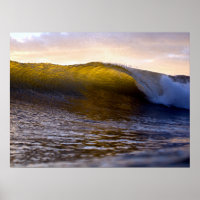 Barrel Surf Wave im Sonnenuntergang des Ozeans