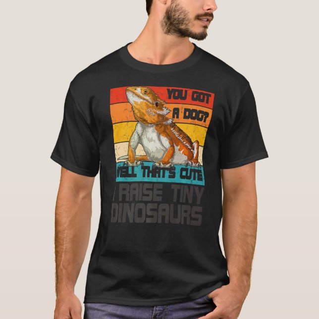 Barted Dragon Retro I Raise Tiny Dinosaurs T-Shirt (Vorderseite)