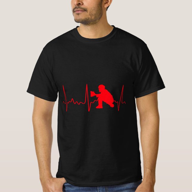 Baseball Catcher  - Red Baseball Catcher Heartbeat T-Shirt (Vorderseite)