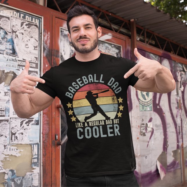 Baseball Dad Like a Regular Dad But Cooler Funny  T-Shirt (Von Creator hochgeladen)