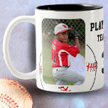 Baseball-Player-Name Team-2-Fotos Zweifarbige Tasse<br><div class="desc">Baseball Player Name Nummer Team 2 Fotos Kaffee Tasse. Ein perfektes Geschenk für den Baseballspieler in deinem Leben - ein personalisierter Schlamm, der ihre Liebe für das Spiel zeigt! Diese Tasse enthält zwei Fotos des Spielers, der auf dem Baseballfeld aktiv ist, was ihnen eine konstante Erinnerung des Nervenkitzels des Spiels...</div>