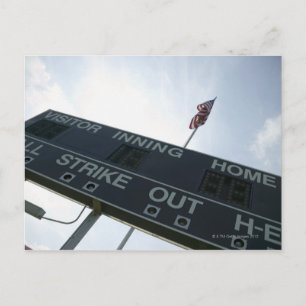 Baseballanzeiger mit amerikanischer Flagge Postkarte