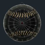 Baseballschwarz Dartscheibe<br><div class="desc">Ein Baseball zum Thema Sport in schwarz. Sie können das Design bearbeiten ('anpassen') und die Hintergrundfarbe ändern oder einen Namen zwischen den Nähten der Kugel hinzufügen</div>