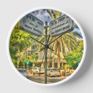 Basel - Yeoshu’a Bin Nun Clock Uhr