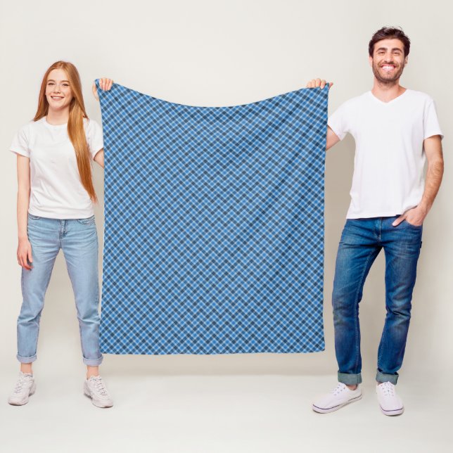 Basic Blue/Baby Blue Gingham Diagonal Plaid Fleecedecke (Beispiel)