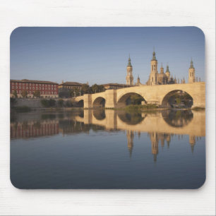 Basilika Unserer Lieben Frau auf dem Pfeiler Mousepad