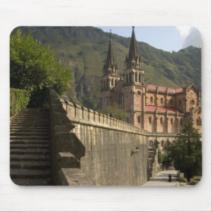 Basilika von Covadonga, nordwestliches Spanien. Mousepad