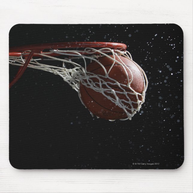 Basketball durch Hub 2 Mousepad (Vorne)